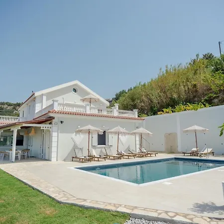 Pantheon ヴィラ スヴォロナータ