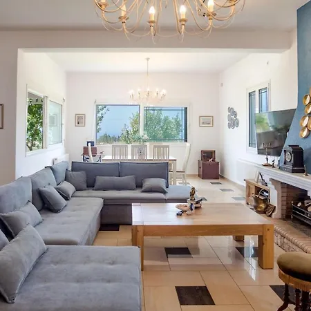 Pantheon ヴィラ スヴォロナータ