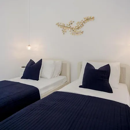 Pantheon ヴィラ スヴォロナータ