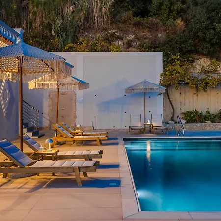 Pantheon Βίλα Σβορωνάτα